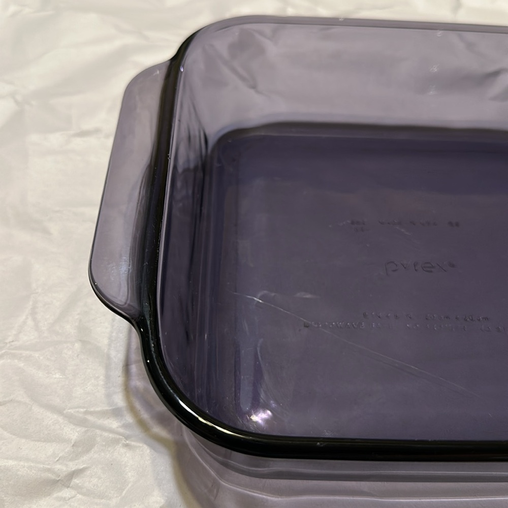 Pyrex Vintage Amethyst Glass Baking Dish - Purple 8” x 8” - Picture 3 of 6